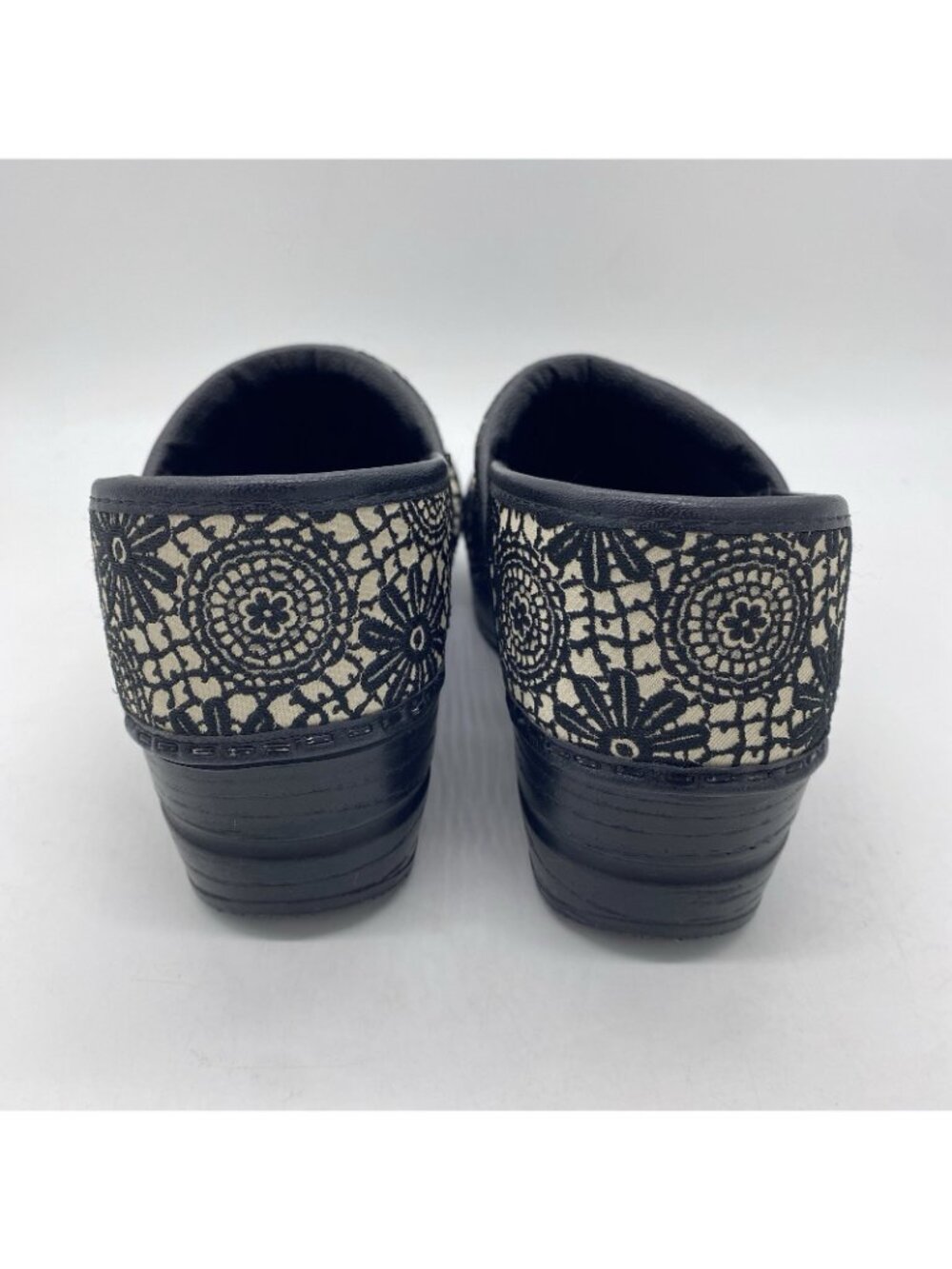 Sanita Velma Clogs 38 US 7 Professional Work Floral Lace Embroidered Slip On - Picture 8 of 15